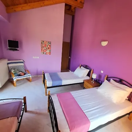 Casa Spannika Pool And Gym 扎金索斯镇